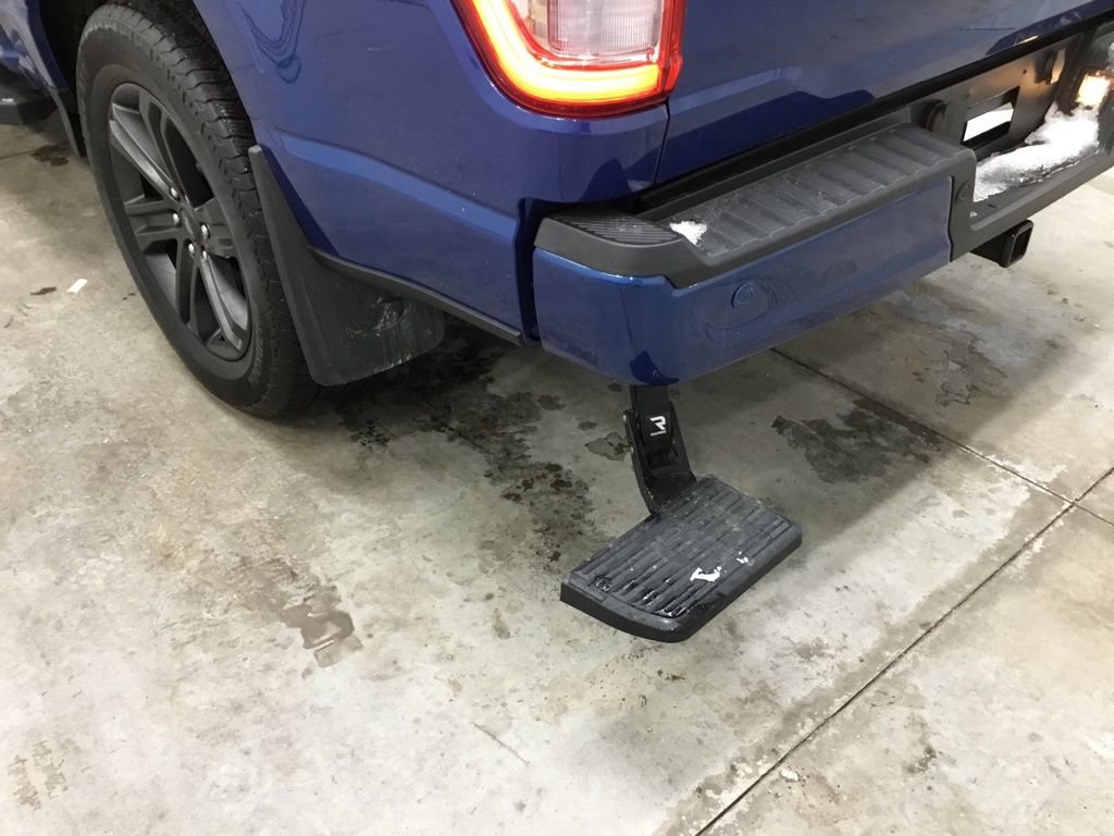 Used 2023 Ford F150 Lariat w/ Equipment Group 502A High image 40