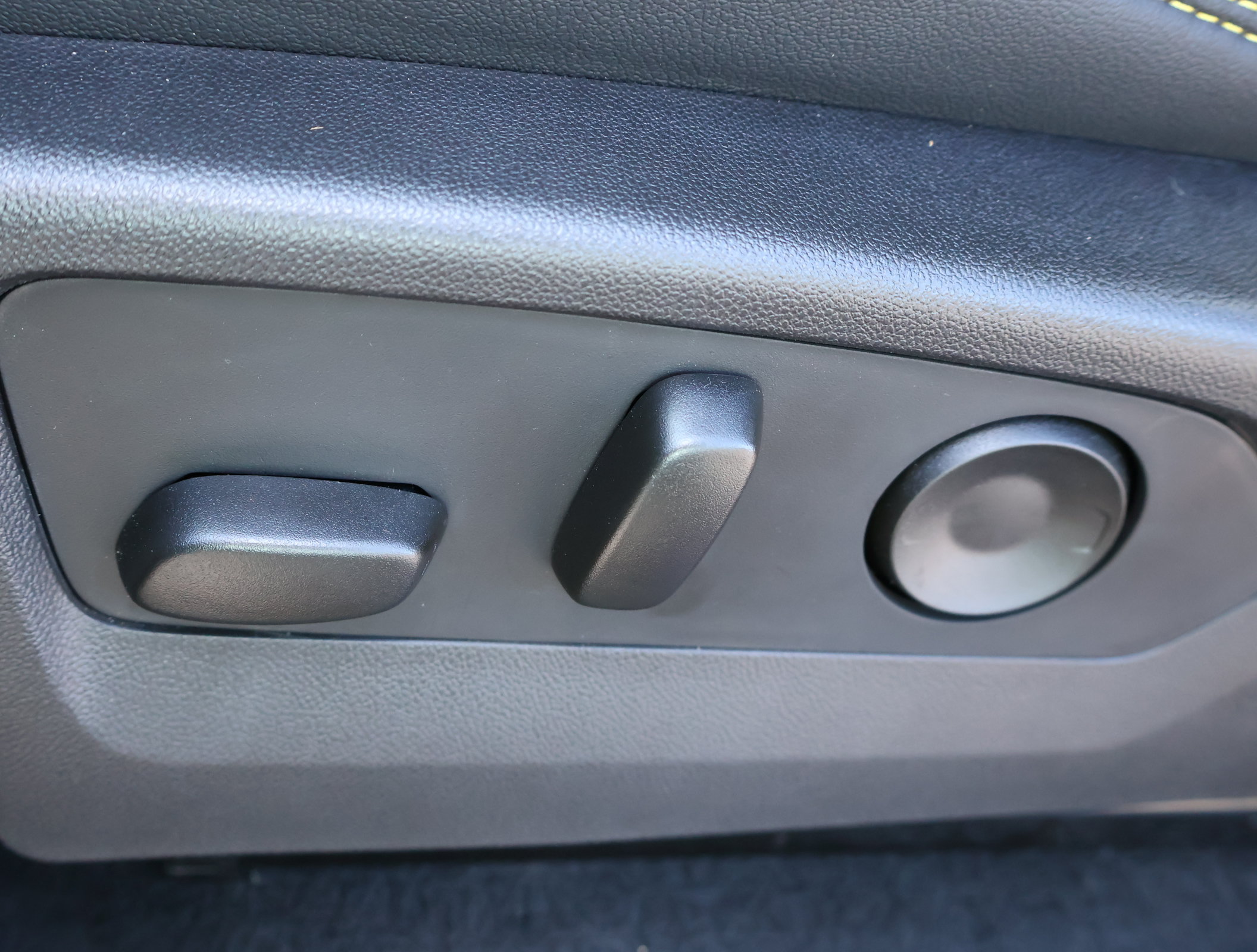 Used 2025 Chevrolet Colorado ZR2 AWD/4WD image 10