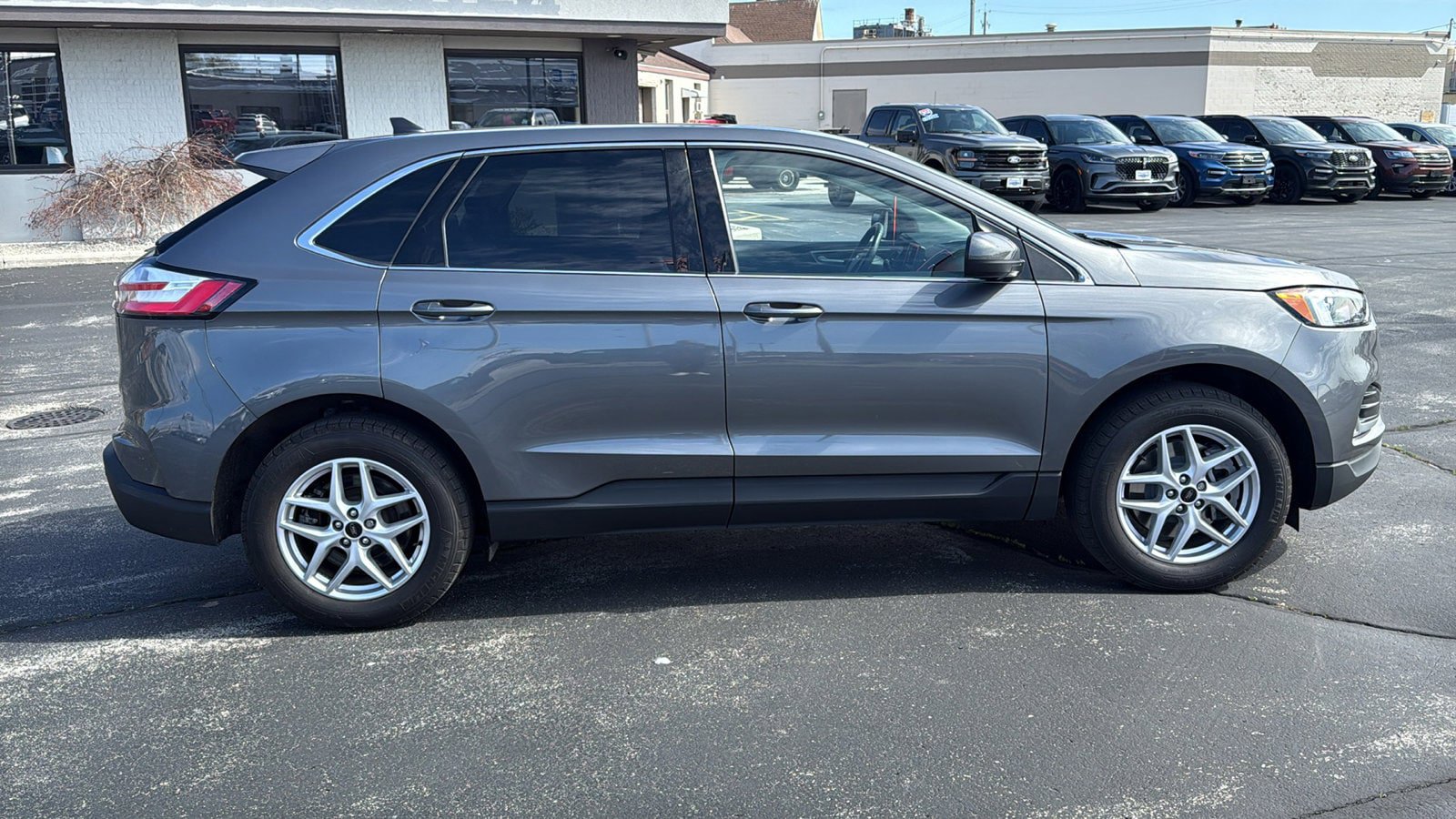 Used 2023 Ford Edge SEL w/ Convenience Package AWD/4WD image 9