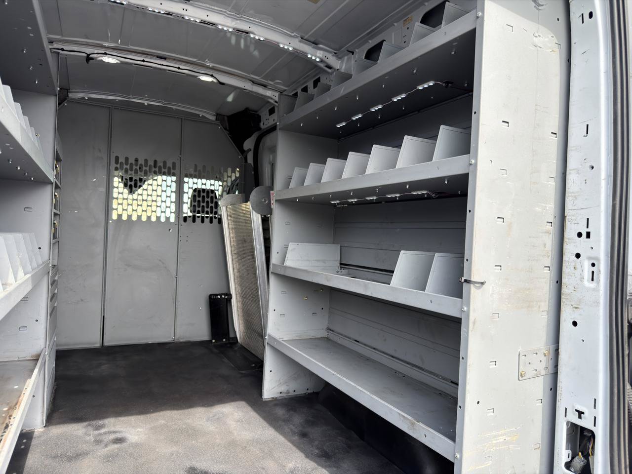 Used 2022 Ford Transit 250 Medium Roof RWD image 32