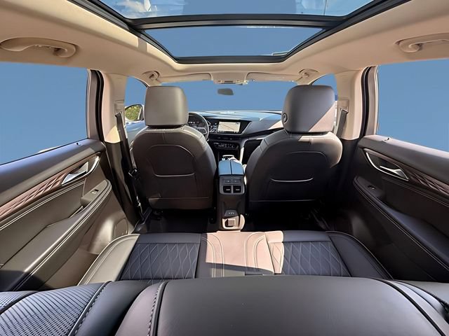 Used 2023 Buick Envision Avenir AWD/4WD image 28