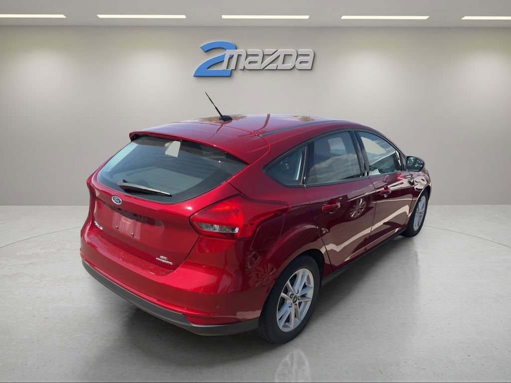 Used 2014 Ford Focus SE w/ SE Sport Package image 10