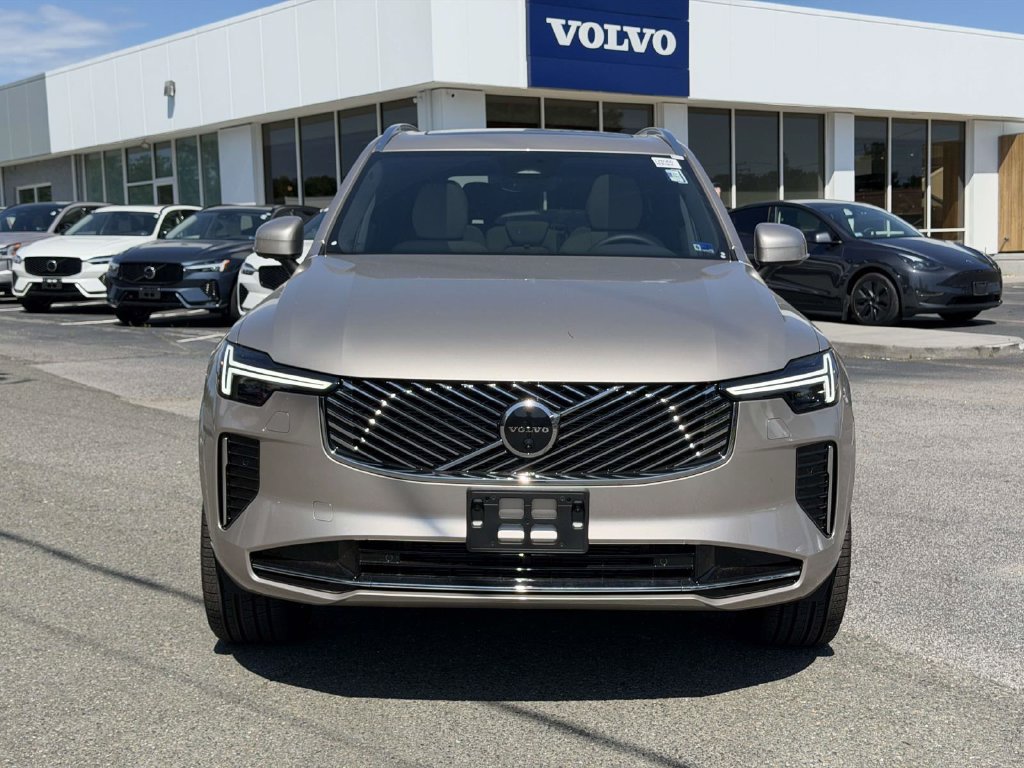 New 2026 Volvo XC90 B6 Plus w/ Protection Package AWD/4WD image 23
