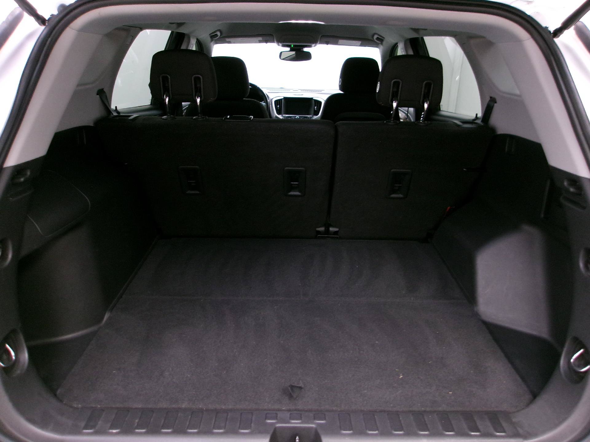 Used 2020 GMC Terrain SLE w/ Driver Convenience Package FWD image 12
