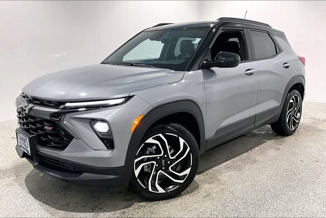 Used 2025 Chevrolet TrailBlazer RS w/ Convenience Package image 3