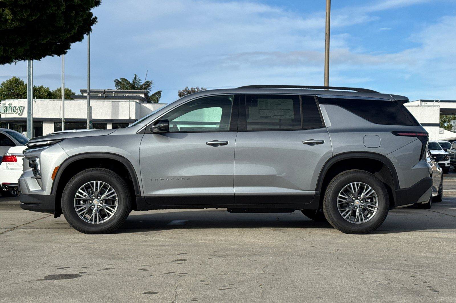 New 2026 Chevrolet Traverse LT FWD image 12