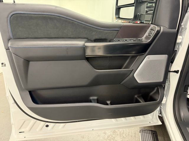 New 2026 Ford F250 Platinum w/ FX4 Off-Road Package image 13