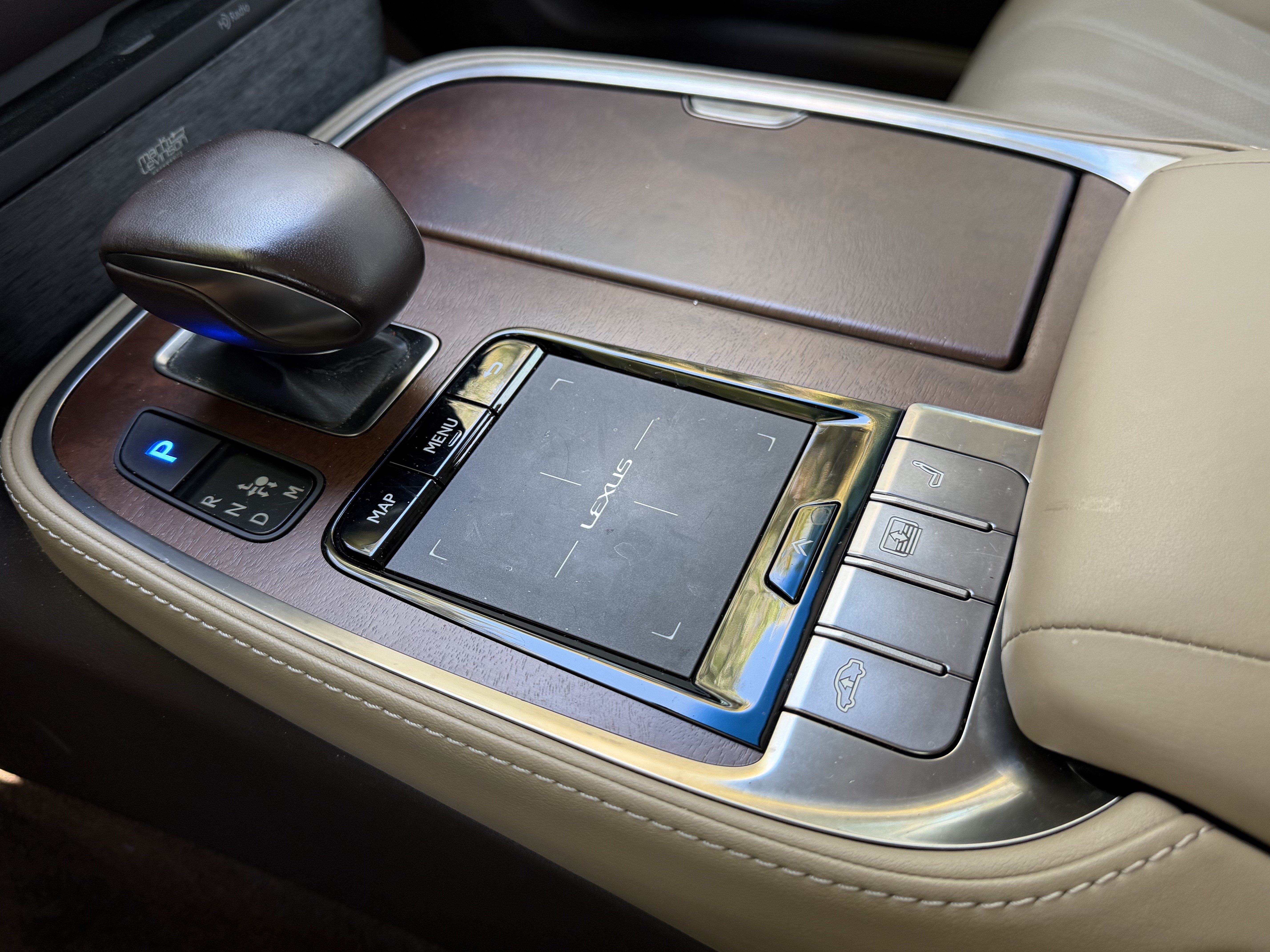 Used 2019 Lexus LS 500 w/ Interior Upgrade Package RWD image 28