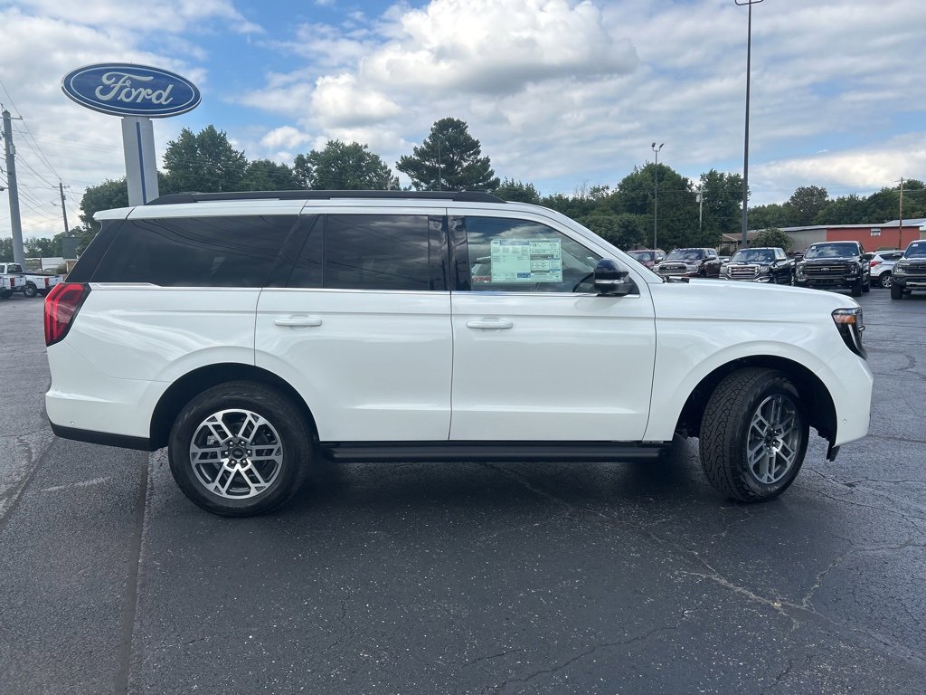 New 2025 Ford Expedition Active image 8