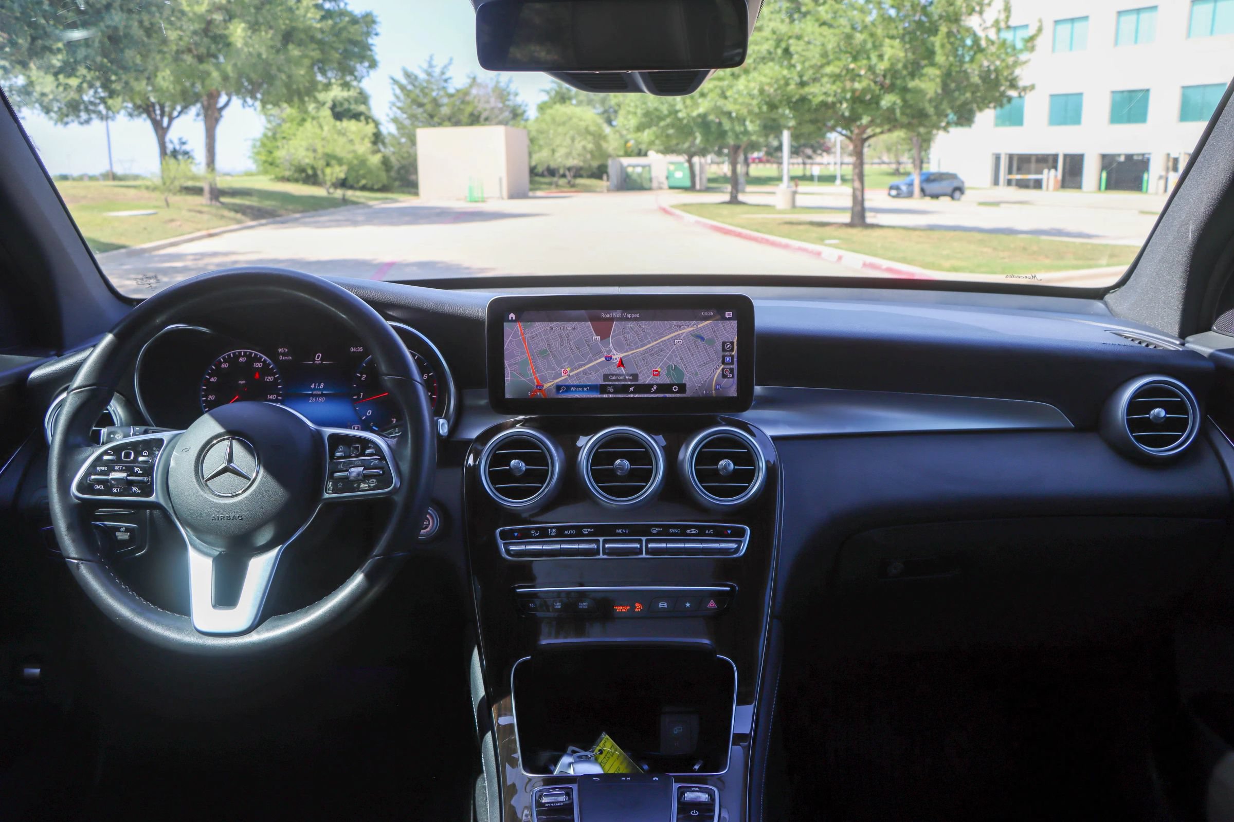 Used 2020 Mercedes-Benz GLC 300 image 26