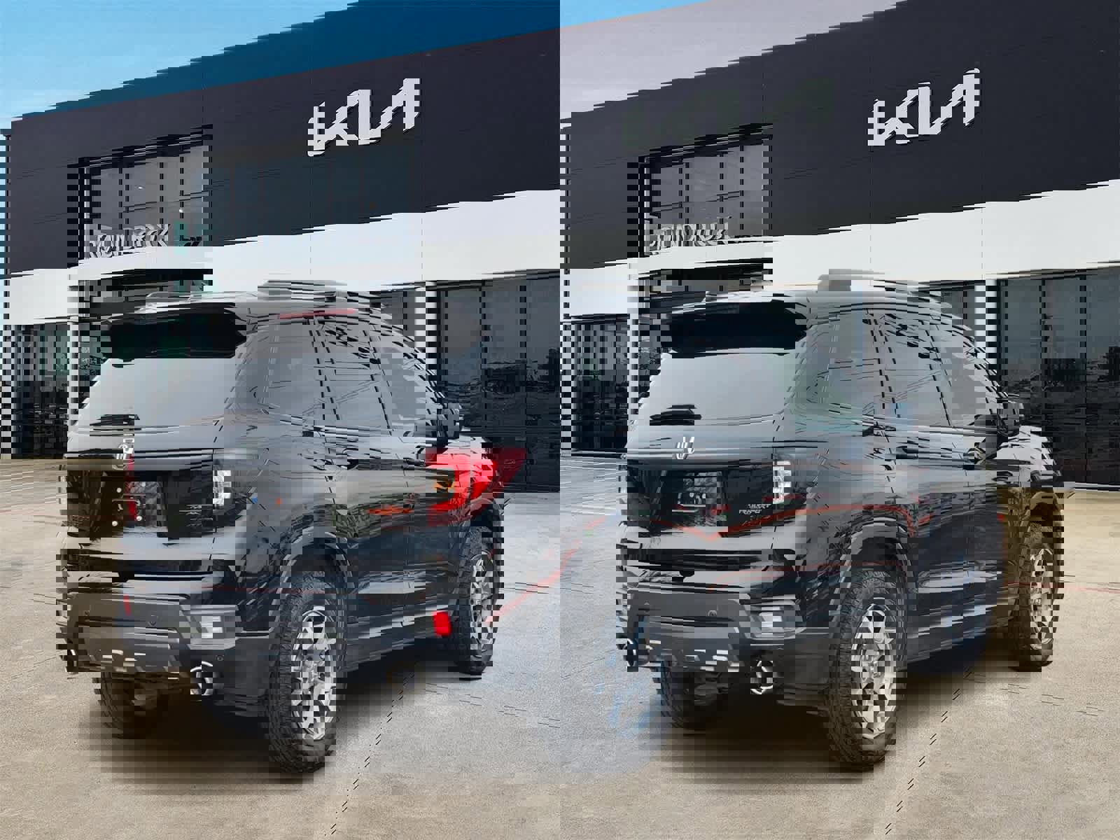 Used 2023 Honda Passport TrailSport image 5