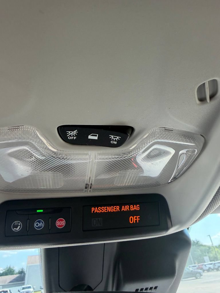 Used 2022 Chevrolet TrailBlazer LT w/ Convenience Package FWD image 28