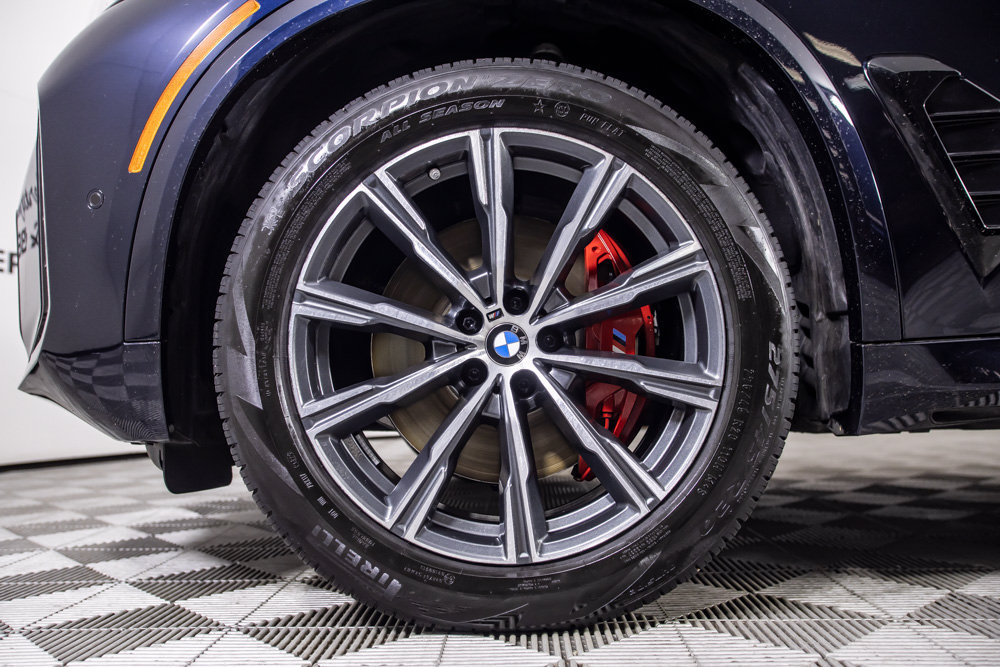 Used 2026 BMW X5 xDrive40i w/ M Sport Package AWD/4WD image 39