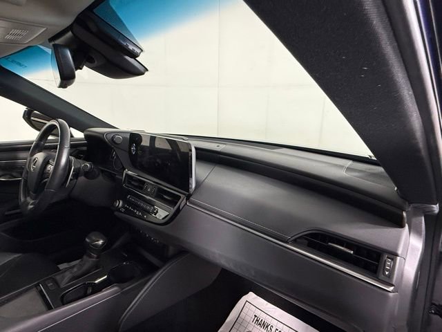 Used 2023 Lexus ES 350 Luxury w/ Accessory Package (Z1) image 33