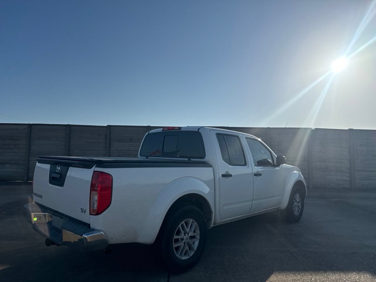 Used 2016 Nissan Frontier SV RWD image 19