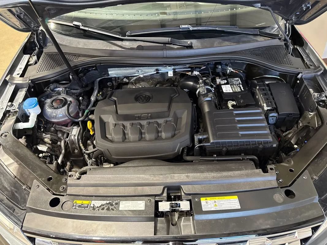 Used 2021 Volkswagen Tiguan SEL AWD/4WD image 66