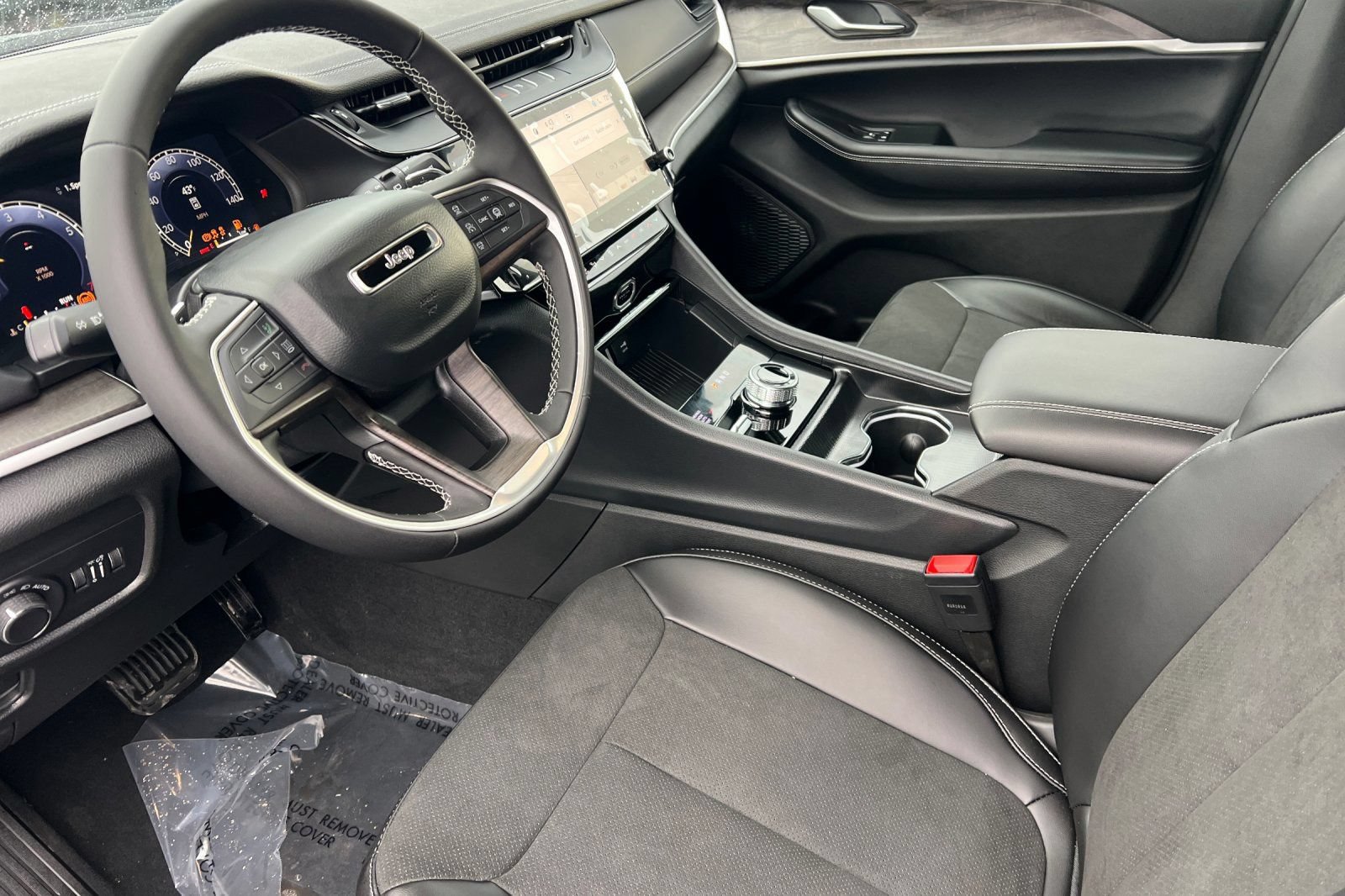 New 2026 Jeep Grand Cherokee Altitude AWD/4WD image 6
