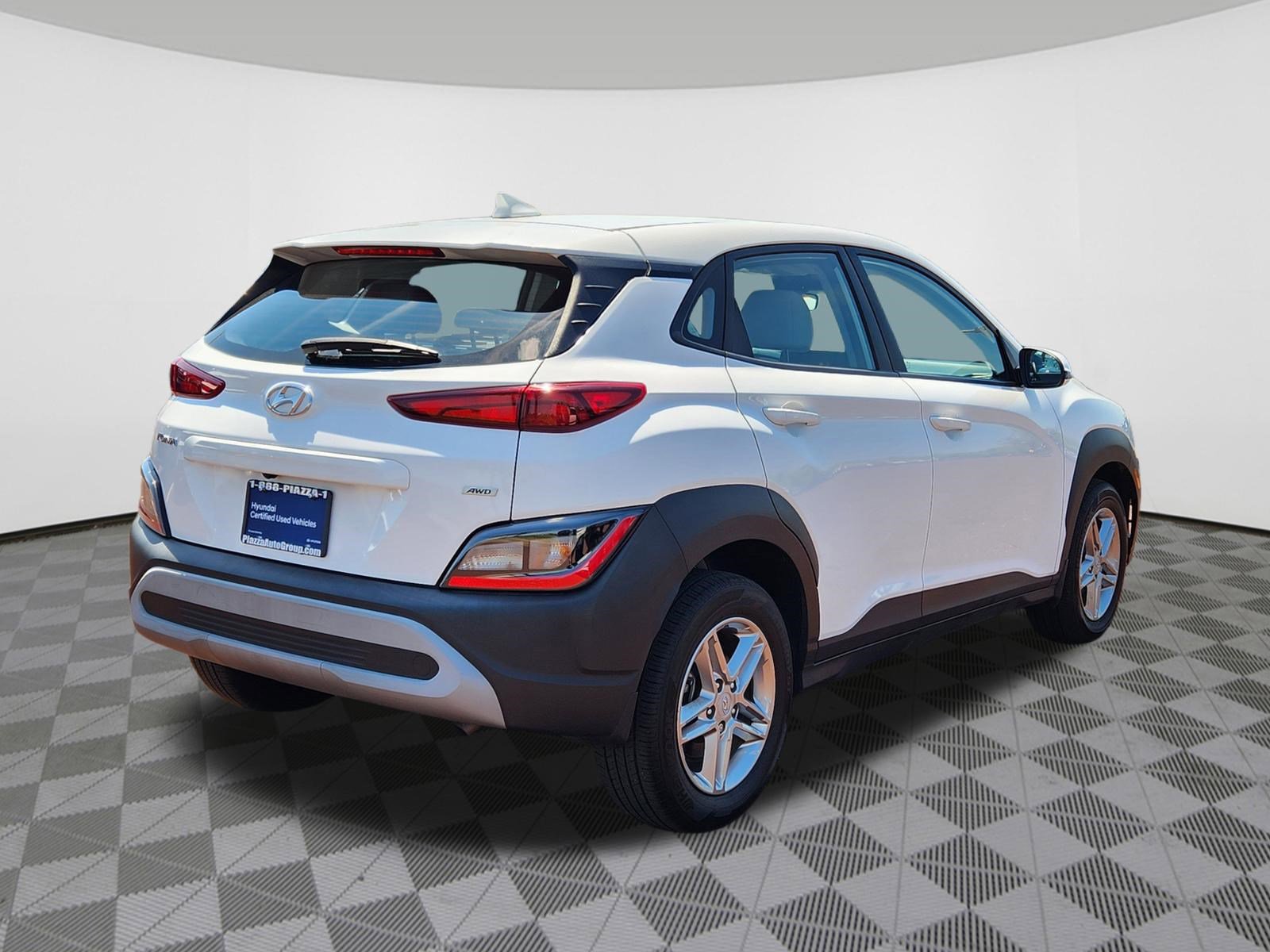 Certified 2023 Hyundai Kona SE w/ Cargo Package AWD/4WD image 4