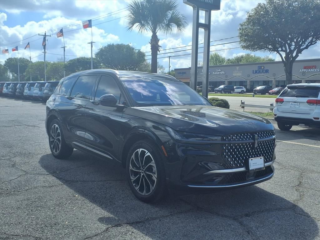 Used 2024 Lincoln Nautilus Reserve image 22