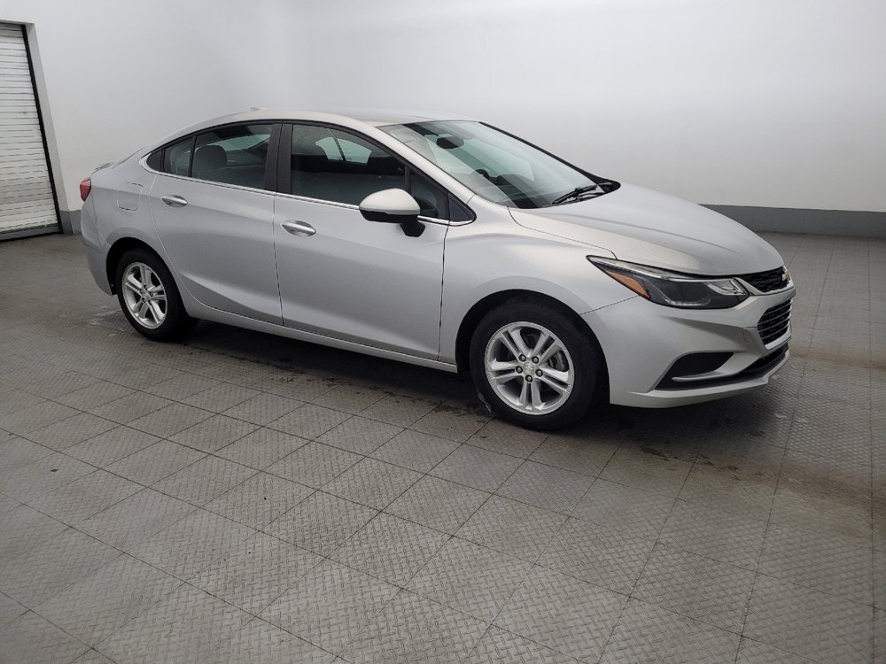 Used 2018 Chevrolet Cruze LT image 11