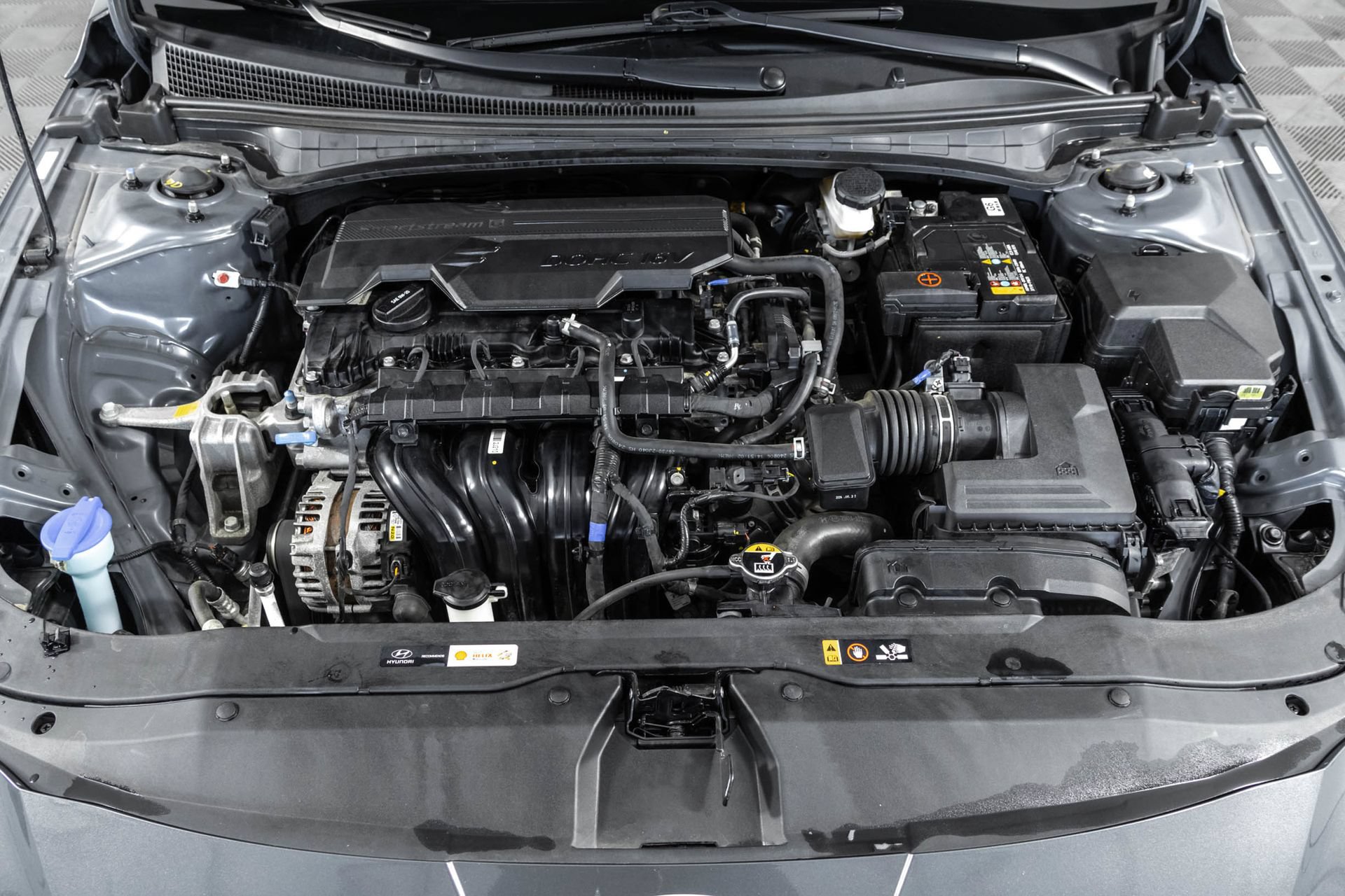 Used 2025 Hyundai Elantra Limited FWD image 48