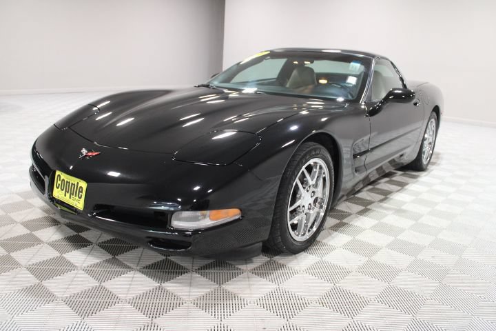Used 2001 Chevrolet Corvette Coupe w/ Preferred Equipment Group1 RWD image 5