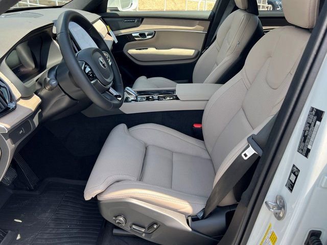 New 2026 Volvo XC90 B5 Ultra w/ Lounge Package image 18