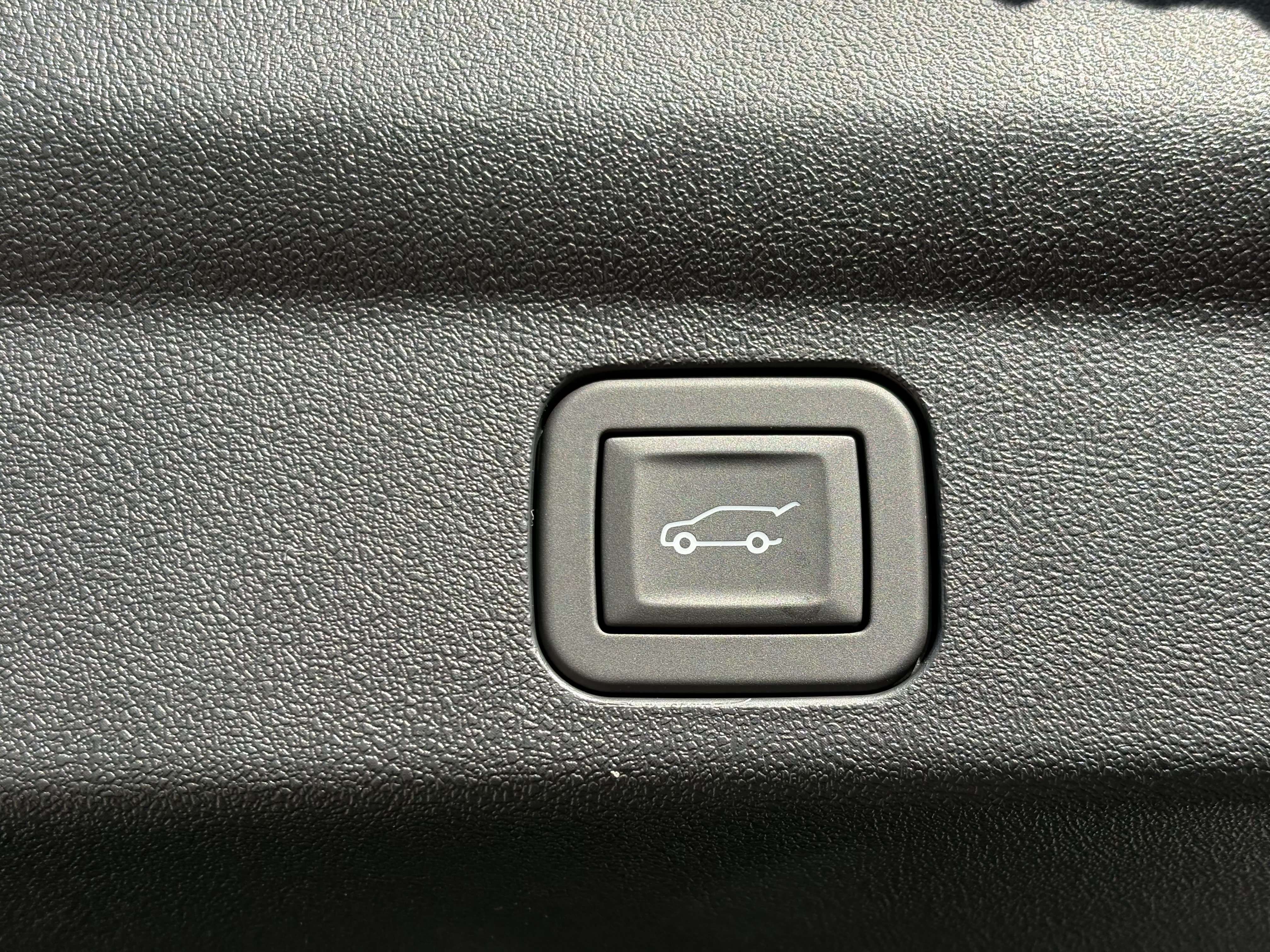 New 2026 Cadillac Escalade IQL Luxury AWD/4WD image 12