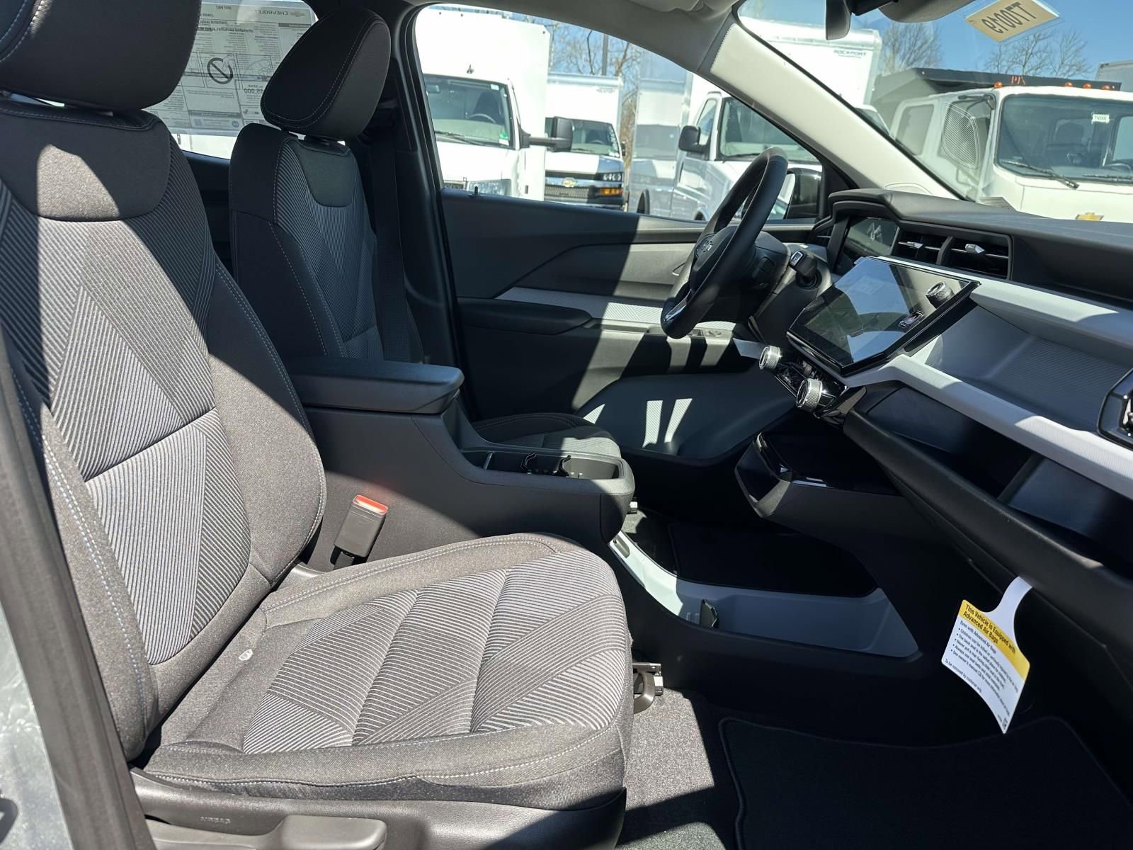 New 2027 Chevrolet Bolt LT w/ Comfort Package image 24