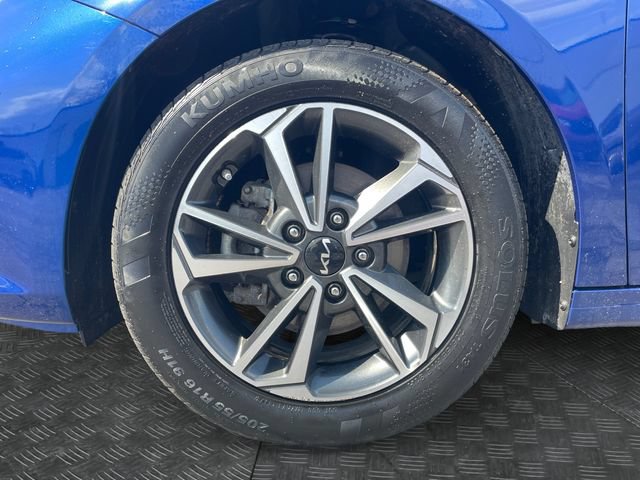 Used 2023 Kia Forte LXS FWD image 14