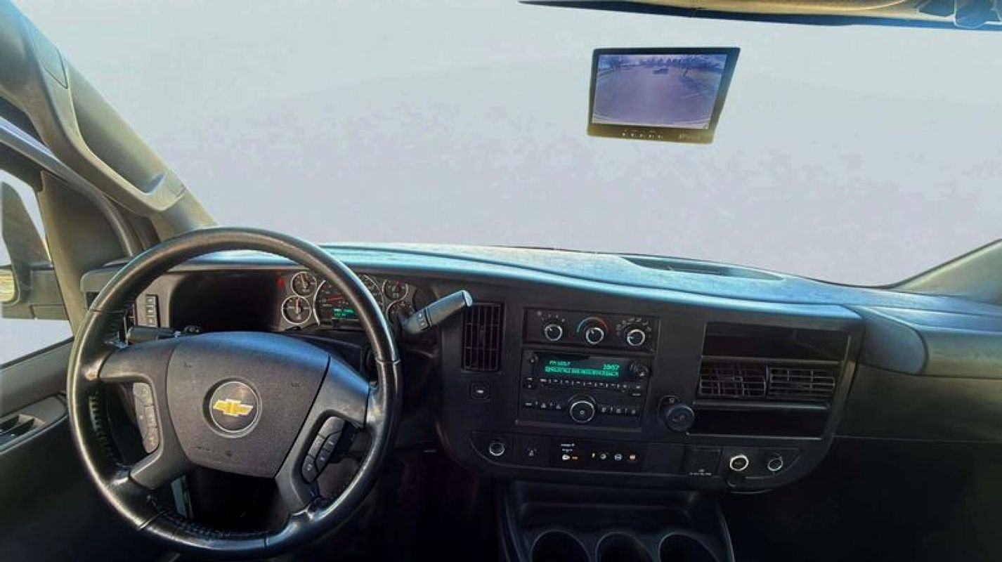 Used 2020 Chevrolet Express 3500 w/ Power Convenience Package image 9
