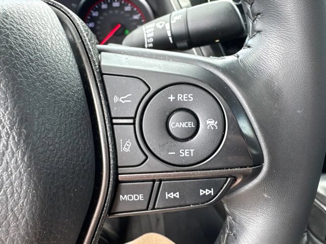Used 2023 Toyota Camry XSE FWD image 11