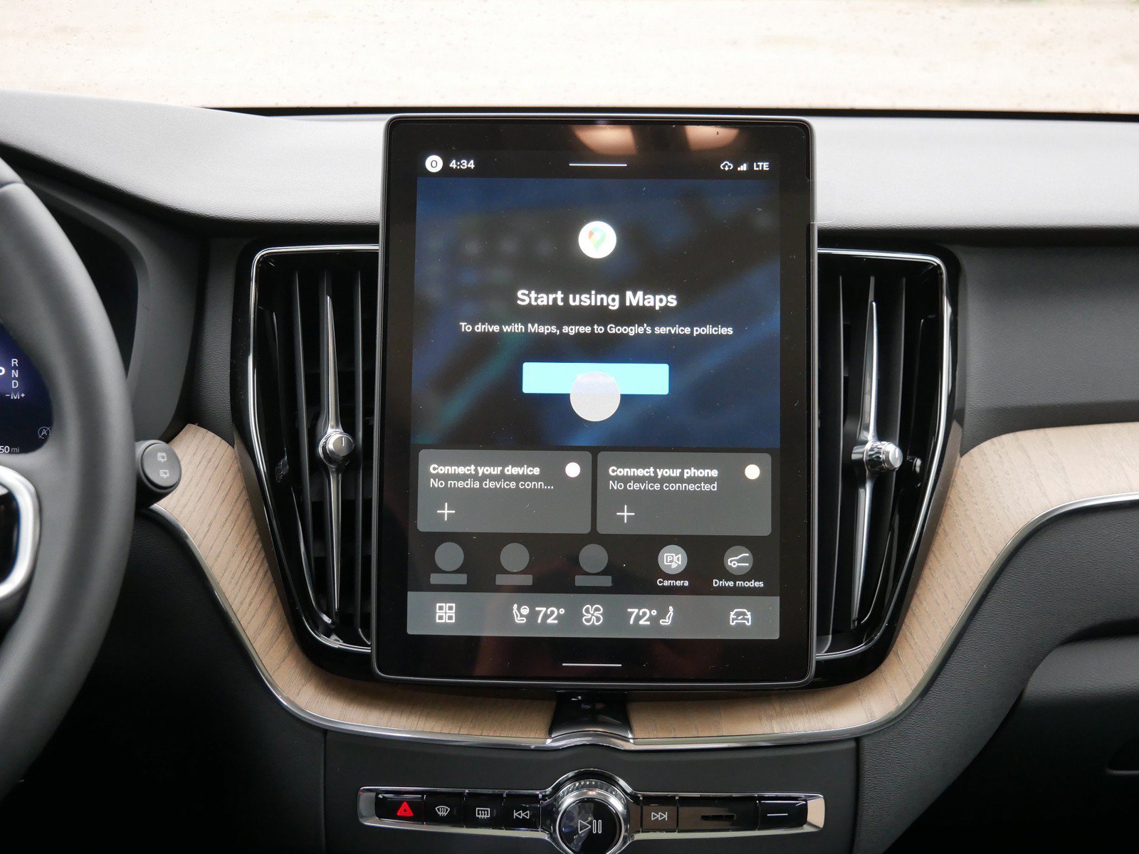 New 2027 Volvo XC60 B5 Plus AWD/4WD image 8