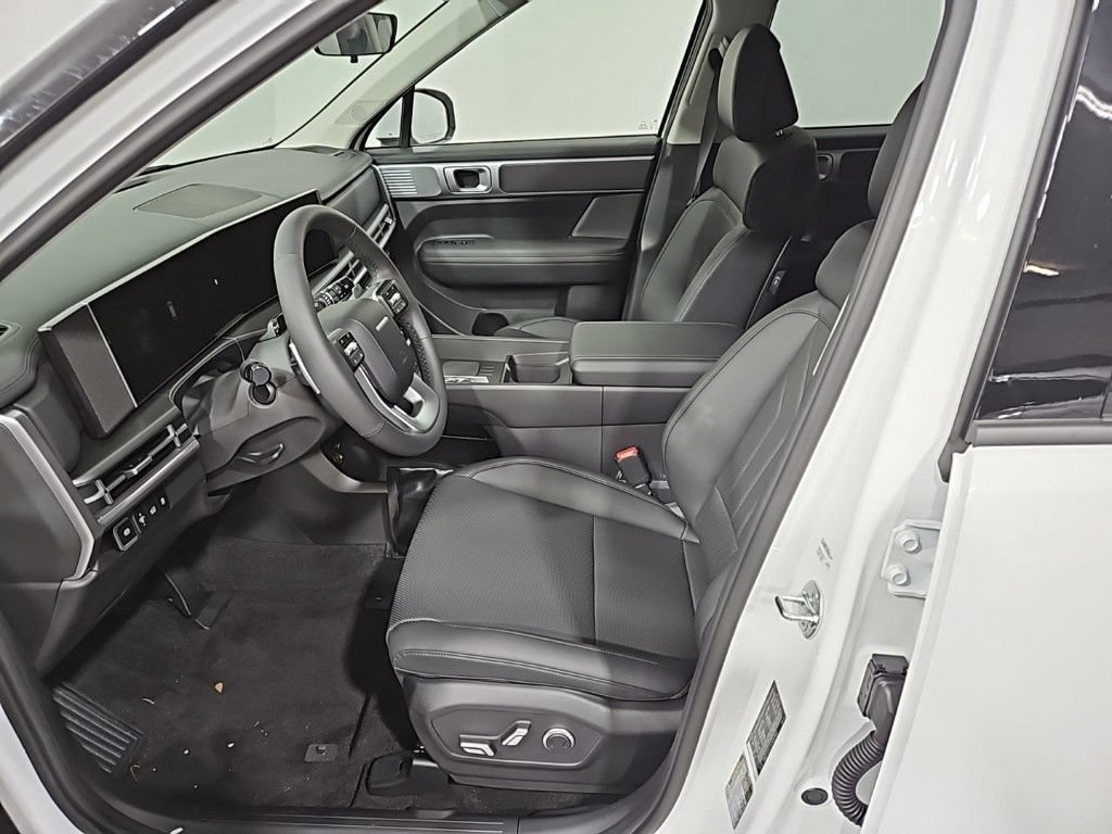 Certified 2025 Hyundai Santa Fe SEL AWD/4WD image 11