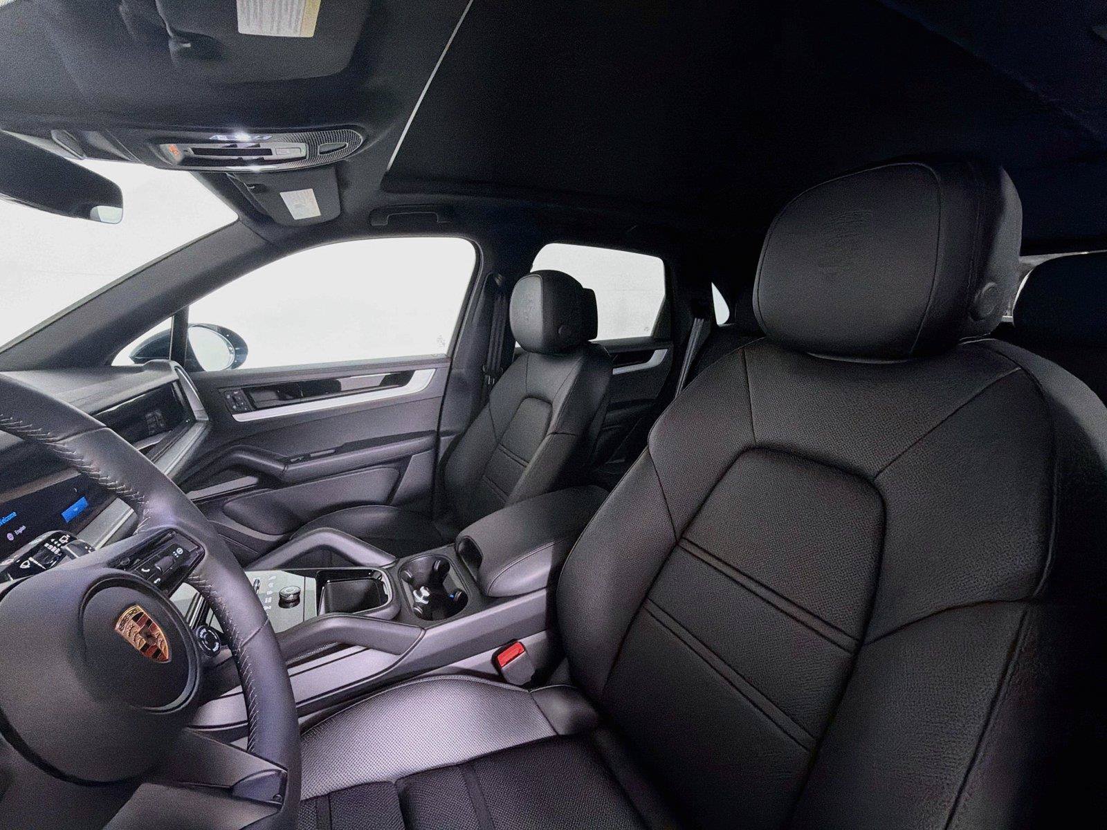 Certified 2026 Porsche Cayenne S AWD/4WD image 5