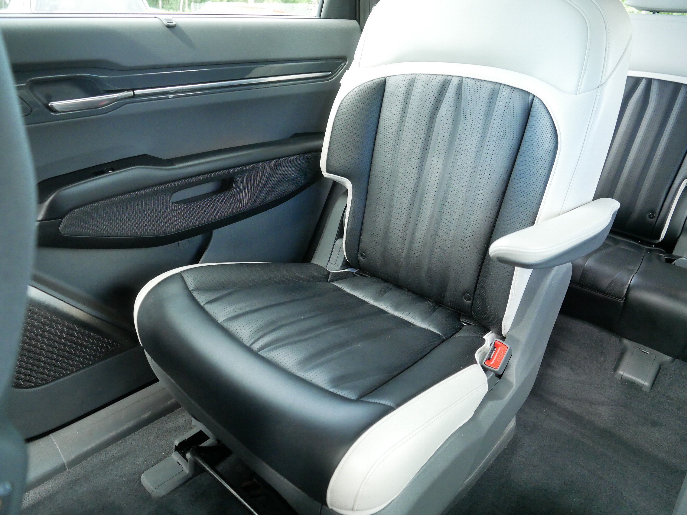 Certified 2024 Kia EV9 GT-Line AWD/4WD image 12