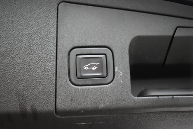 Used 2018 Cadillac XT5 Luxury w/ LPO, Wheel Lock Package image 39