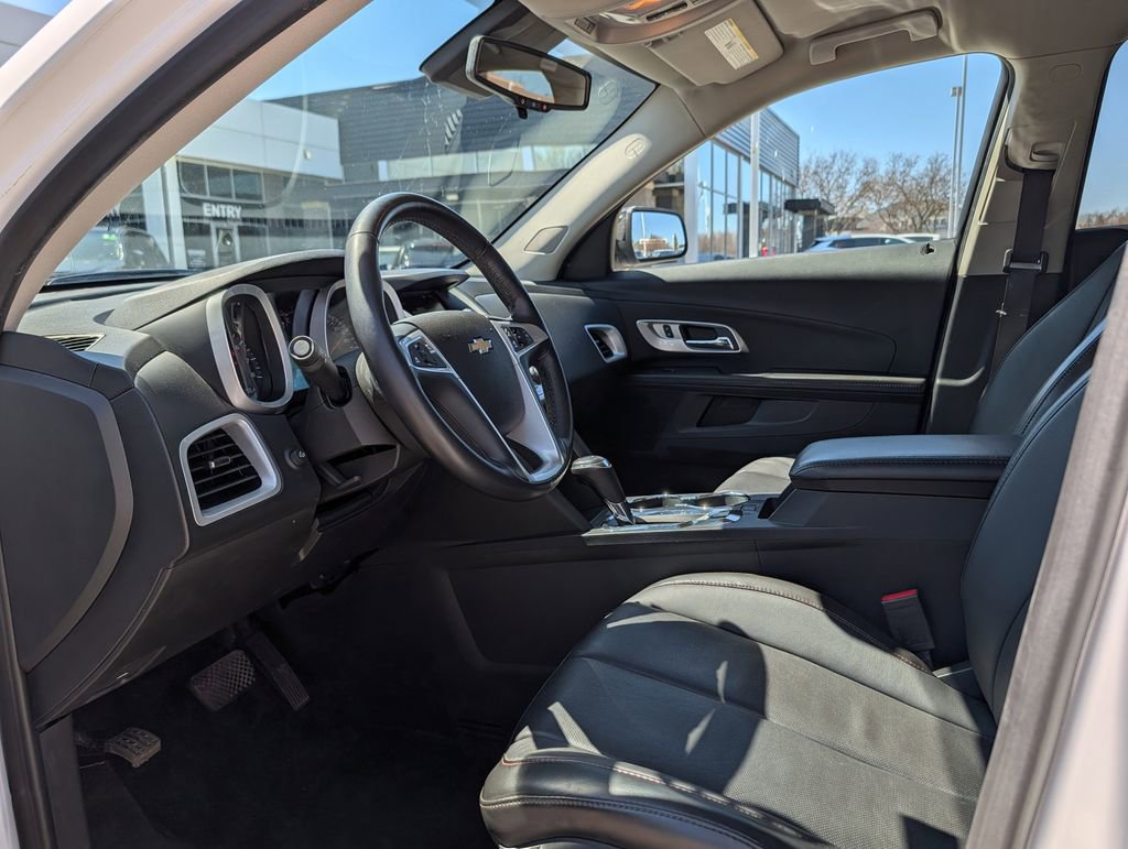 Used 2017 Chevrolet Equinox LT w/ Sport Edition image 33