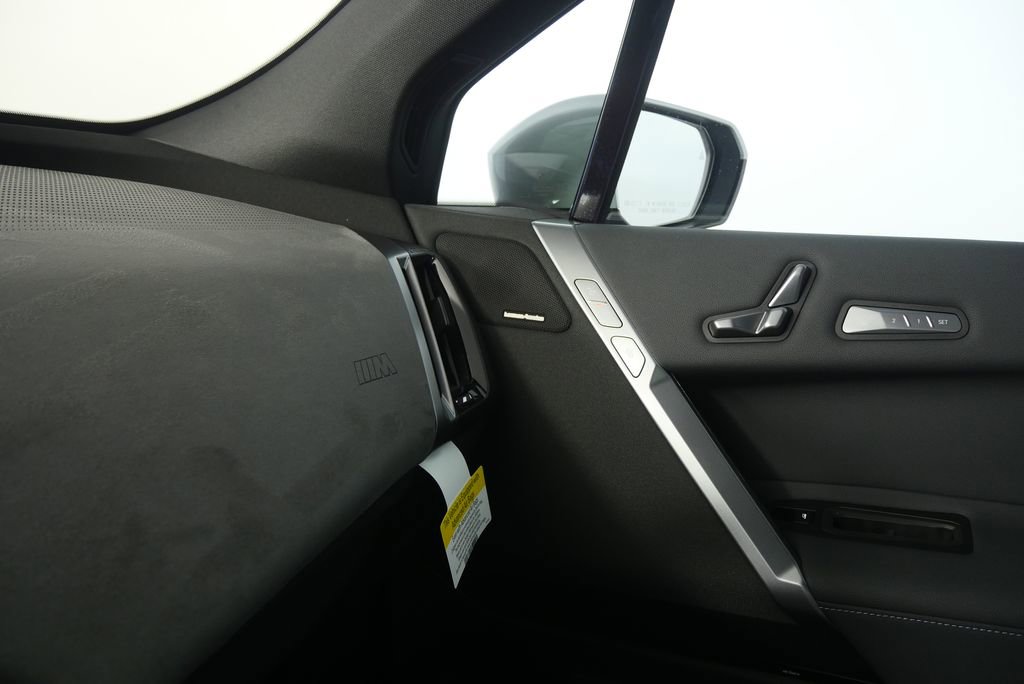 New 2026 BMW iX xDrive45 image 24