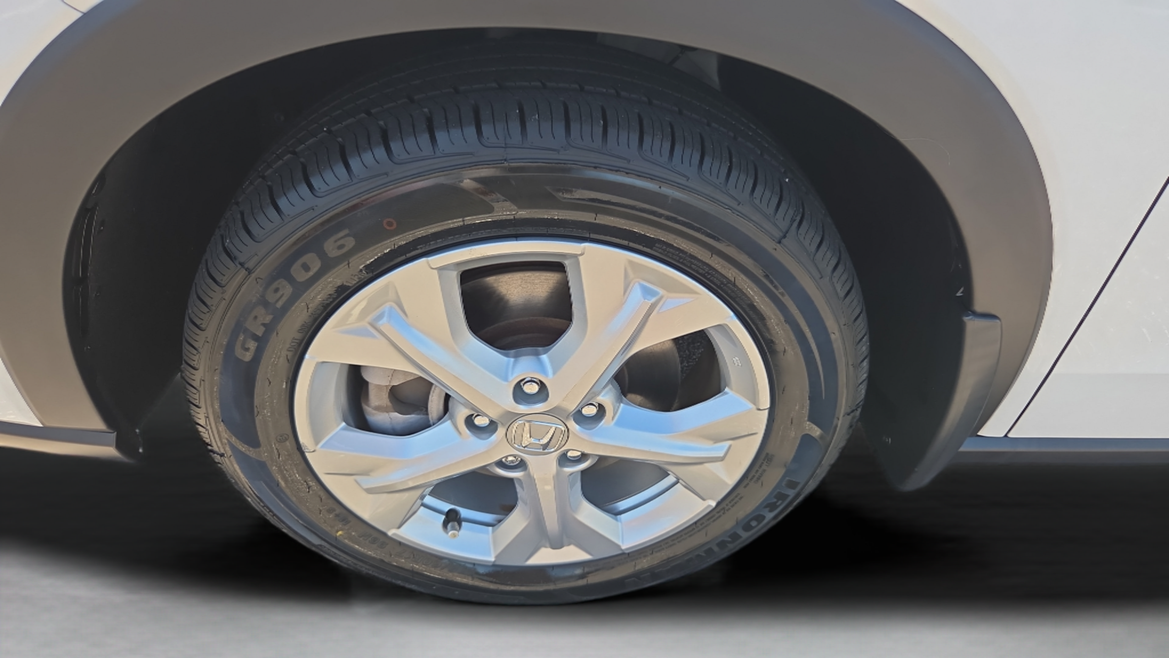 Certified 2024 Honda HR-V LX image 29