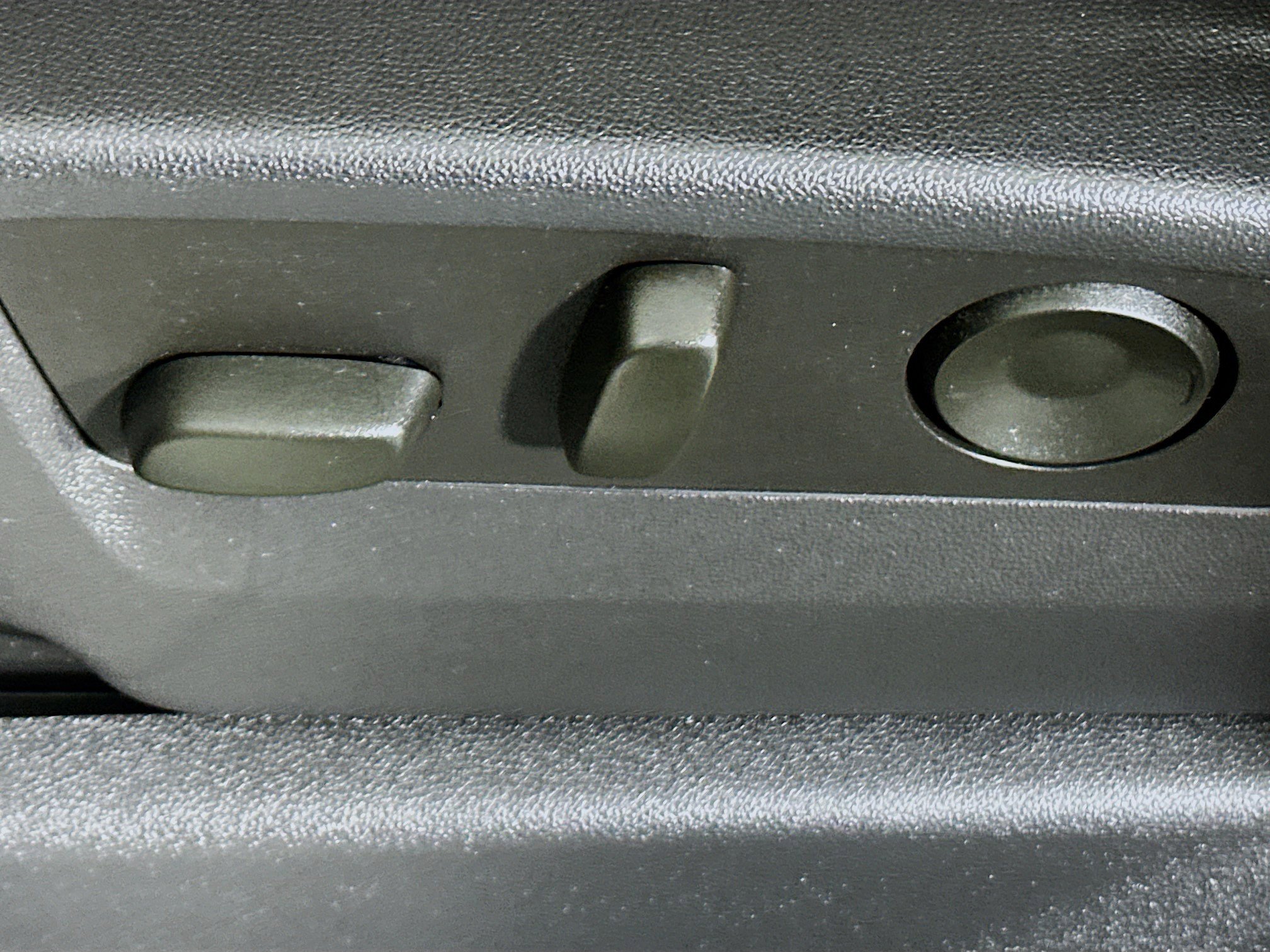 Used 2023 Chevrolet Silverado 1500 Custom image 13