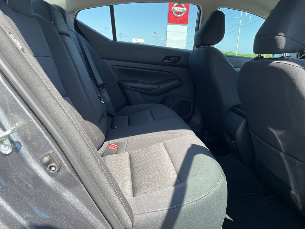 Used 2025 Nissan Altima 2.5 SV image 23