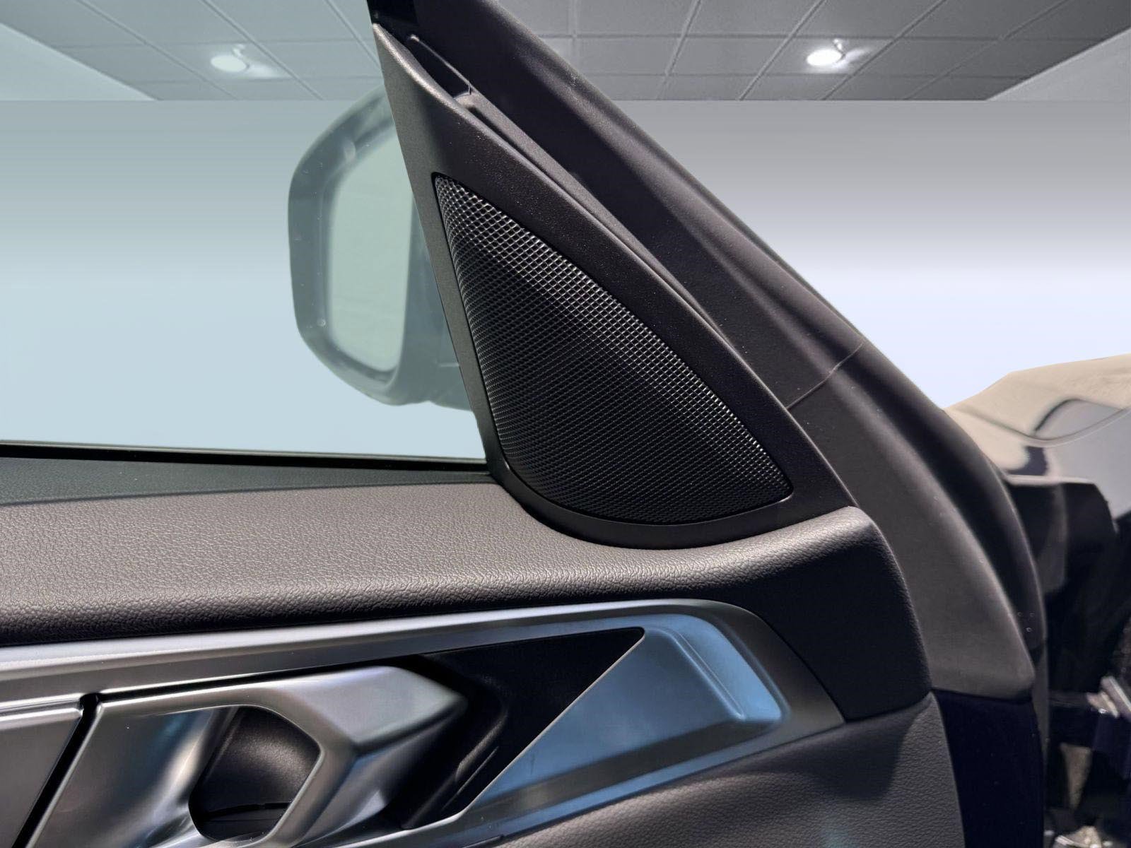 Used 2026 BMW 430i Coupe w/ M Sport Package image 22