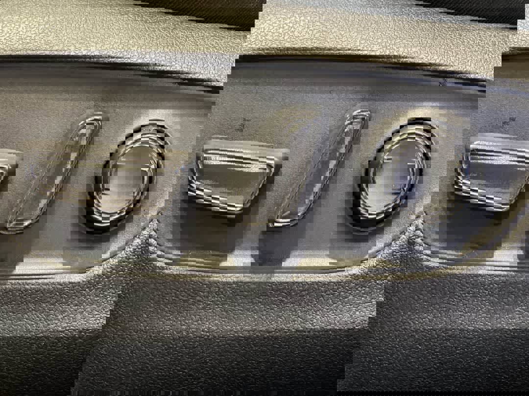 Used 2025 Toyota RAV4 XLE image 14