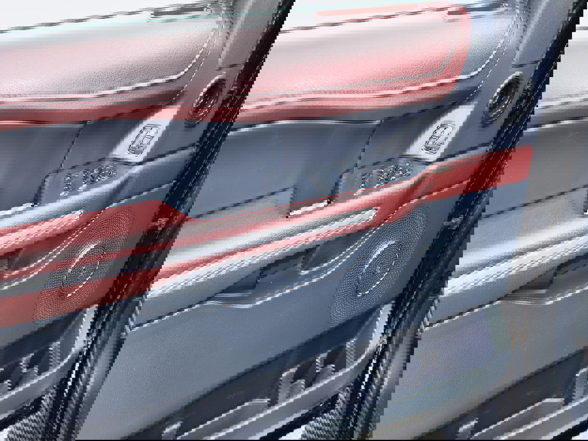 Used 2022 Ford Expedition Limited AWD/4WD image 16