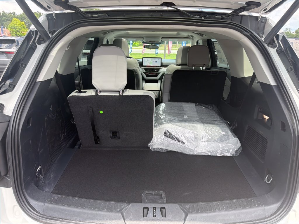 New 2026 Ford Explorer Active w/ Active Comfort Package AWD/4WD image 15