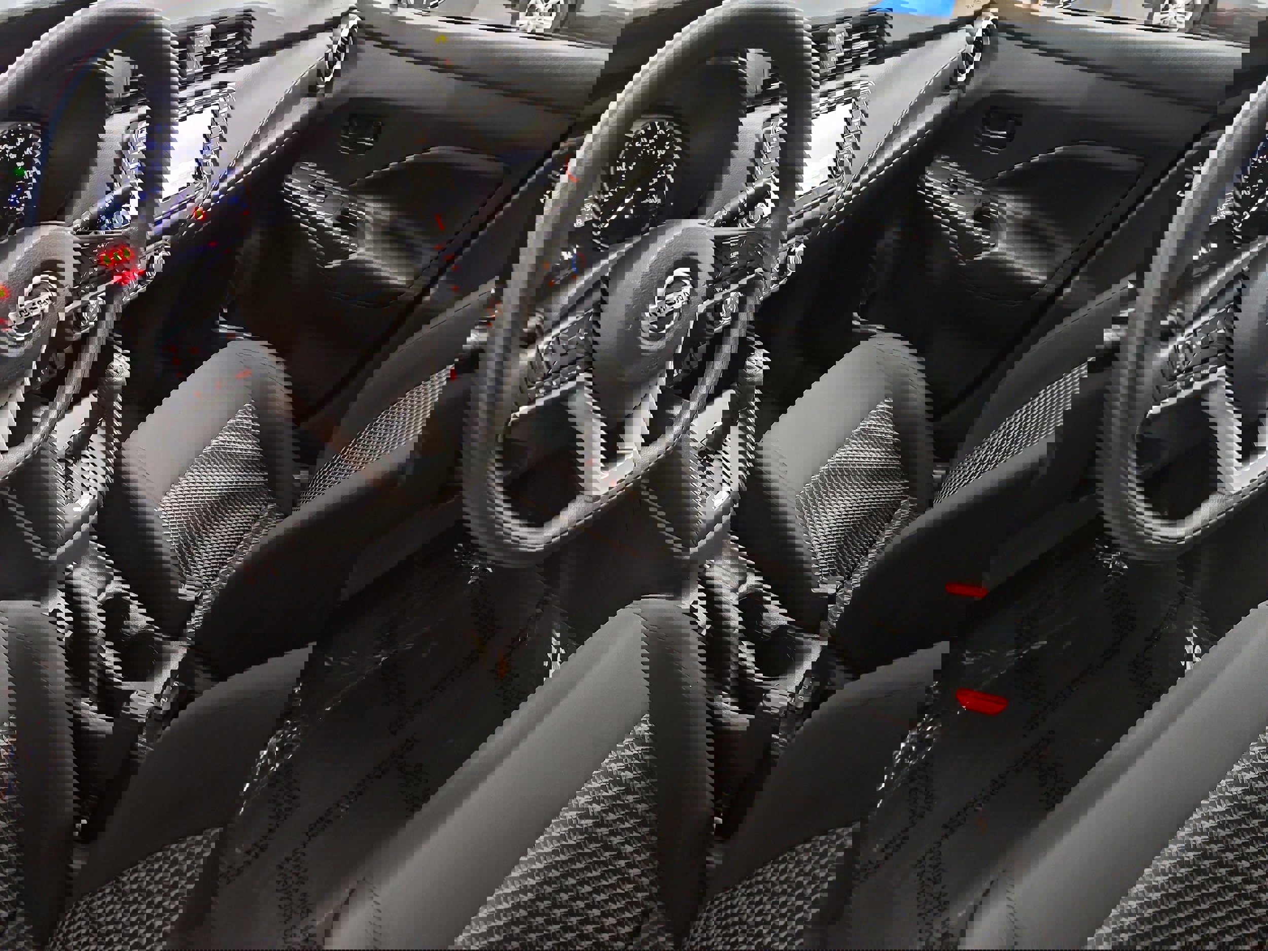 Used 2022 Nissan Versa S image 21