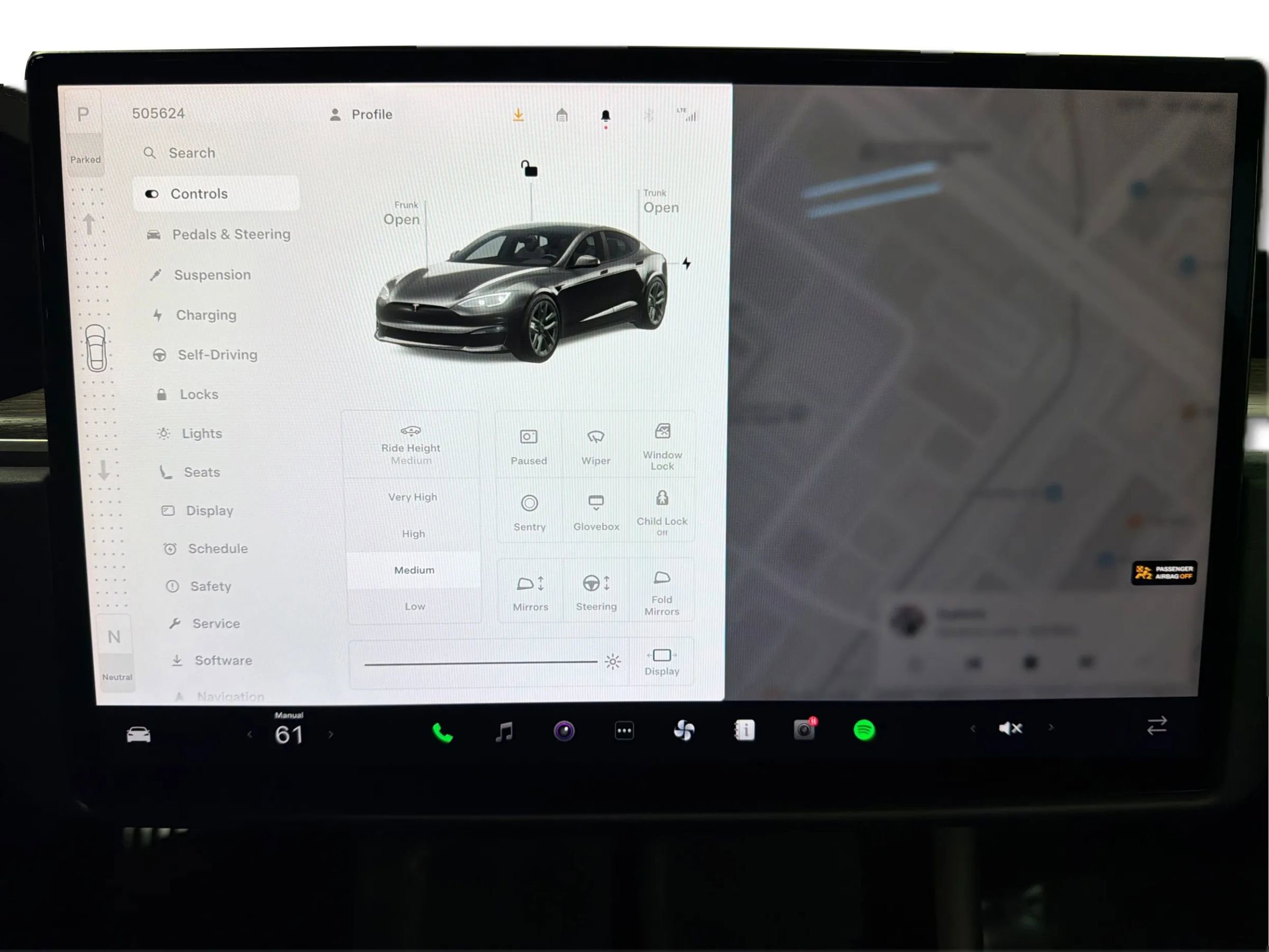 Used 2023 Tesla Model S Standard Range image 13