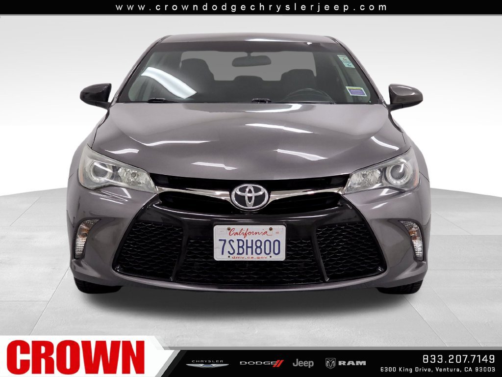 Used 2017 Toyota Camry SE FWD image 2