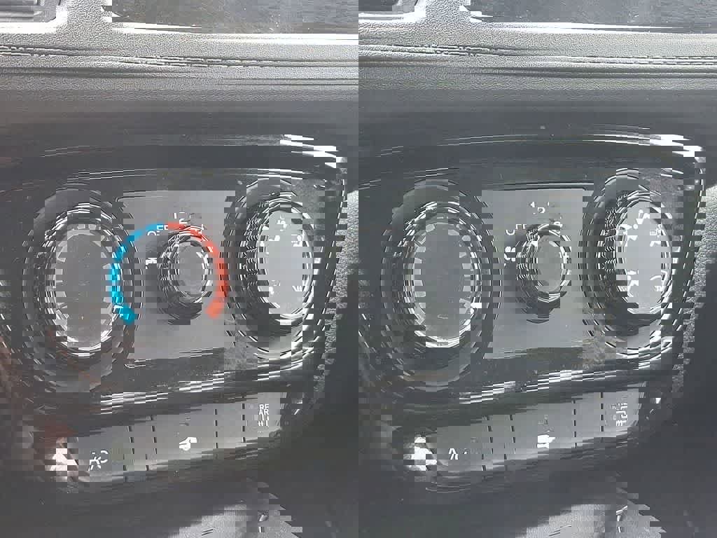 Certified 2021 Honda HR-V LX image 19